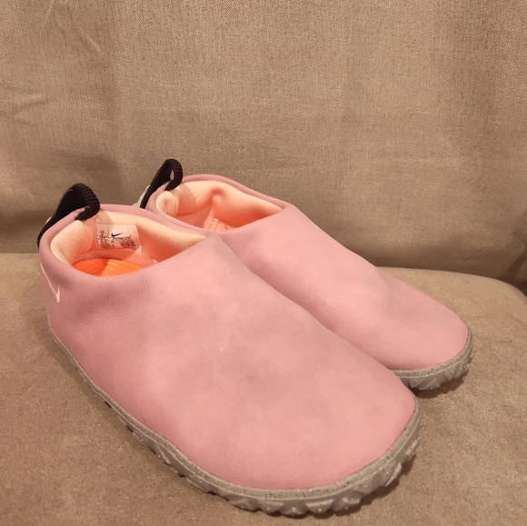 Nike Other - Nike ACG Moc Premium Shoe Beyond Pink Grey FZ1783-600 Size 9 New With Defects